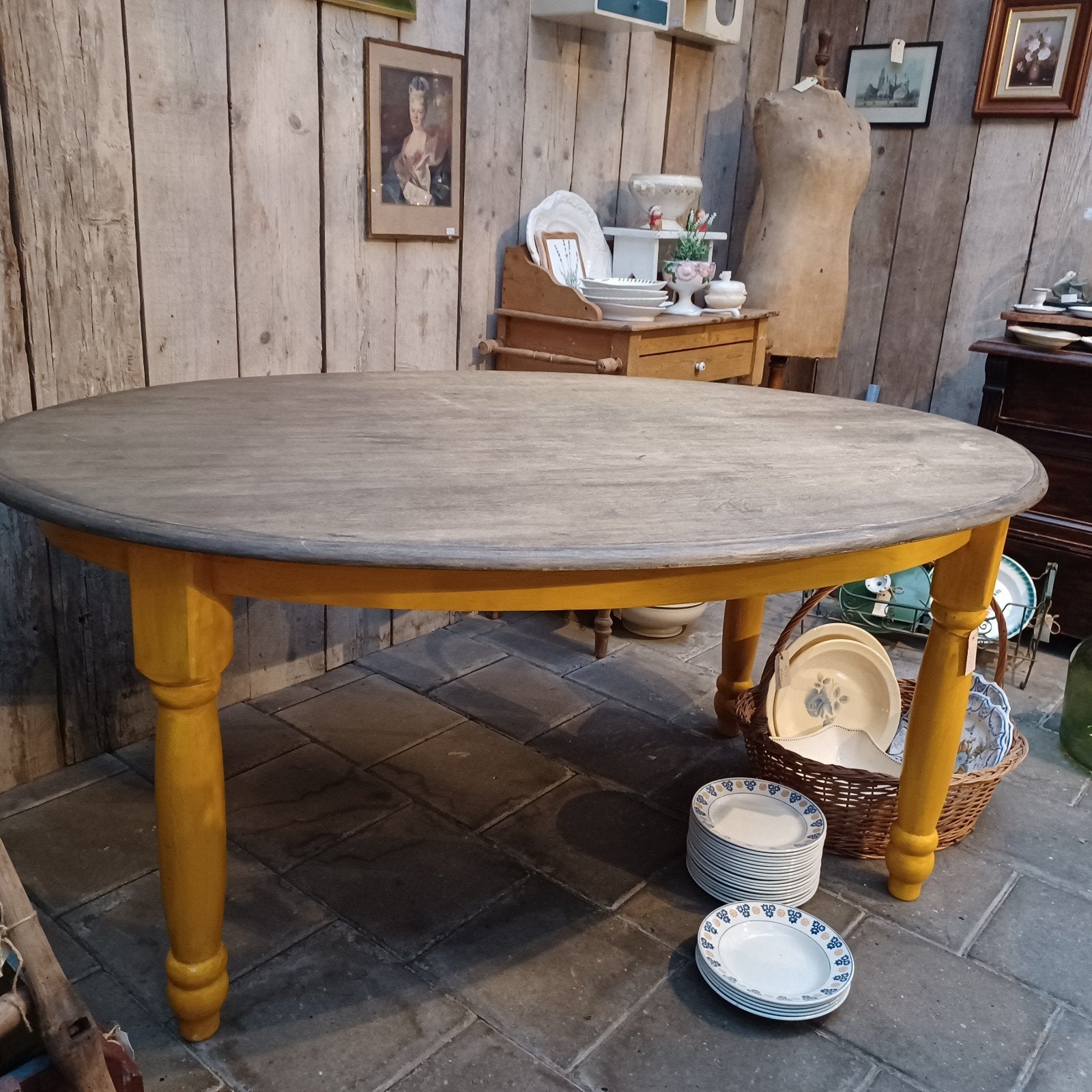 Ovale robuuste tafel/tafel/Brocante tafel/eettafel, Ophalen