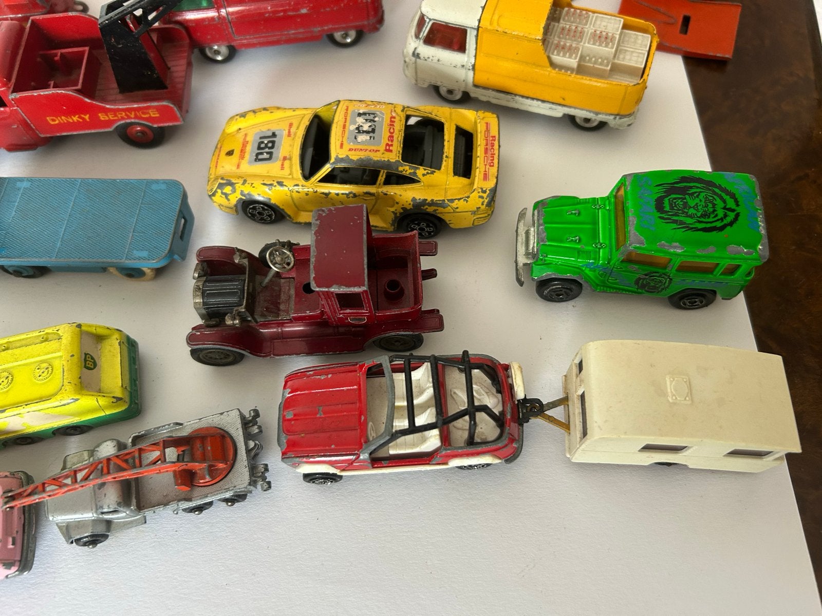 37 stuks oude autootjes w.o. Lesney, Matchbox, Dinky Toys, Ophalen of Verzenden, Gebruikt