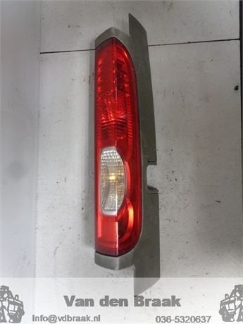 Renault Trafic 2006-2011 Achterlicht rechts, Nissan, Gebruikt, -, Herkomst onderdeel bekend