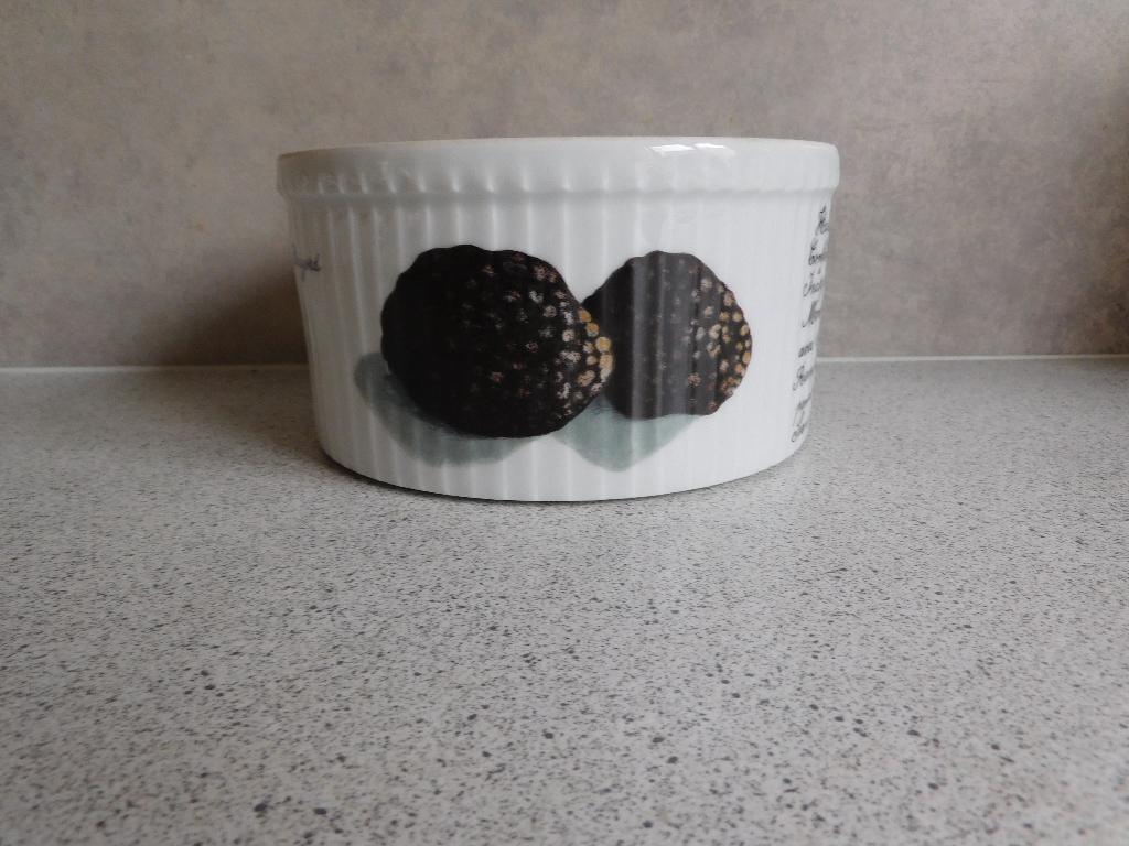 Ovenschaal 18 cm. Soufflé Aux Truffes Pillivuyt, Huis en Inrichting, Keuken | Servies, Nieuw, Ophalen of Verzenden, Schaal of Schalen