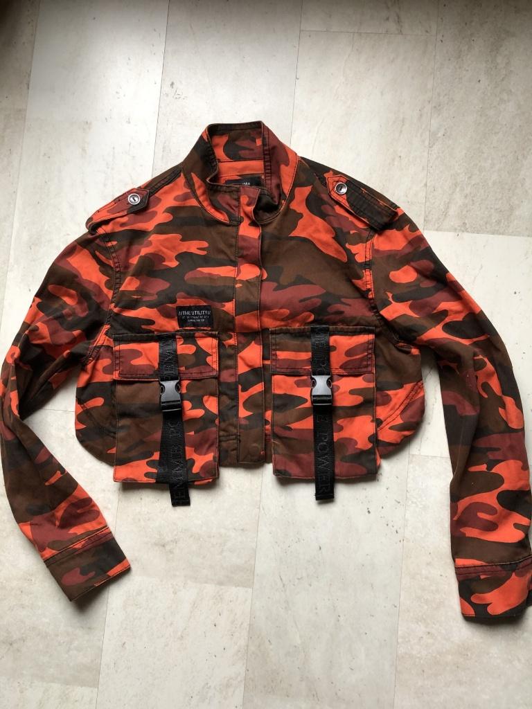 V) CC24 Bershka katoenen oranje korte jas legerprint maat S, Maat 38/40 (M), Verzenden, Oranje, Bershka