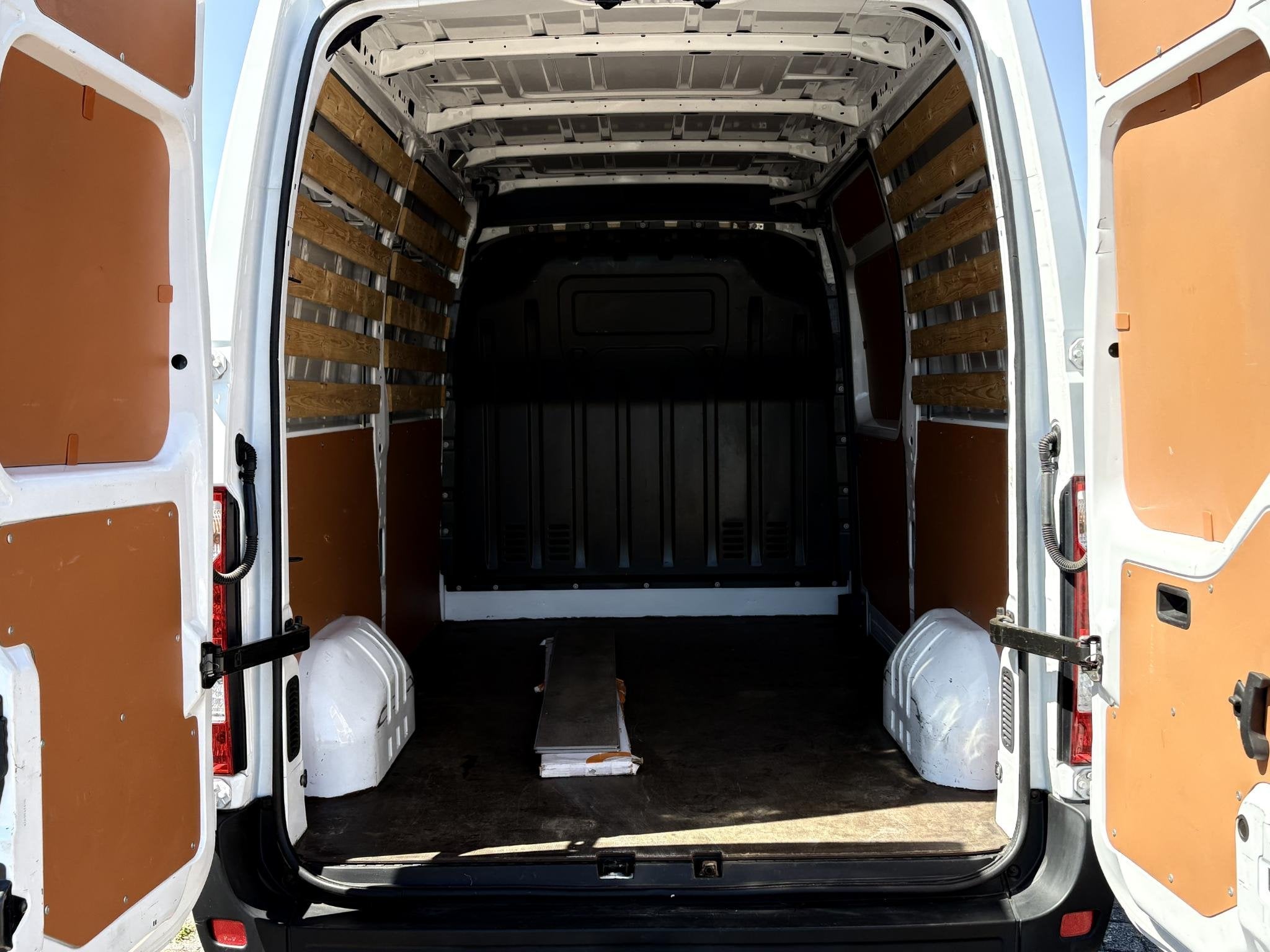 Renault Master T35 2.3 dCi L2H2 MARGE | AC | CRUISE | CAMERA, Stof, Gebruikt, Euro 6, 4 cilinders