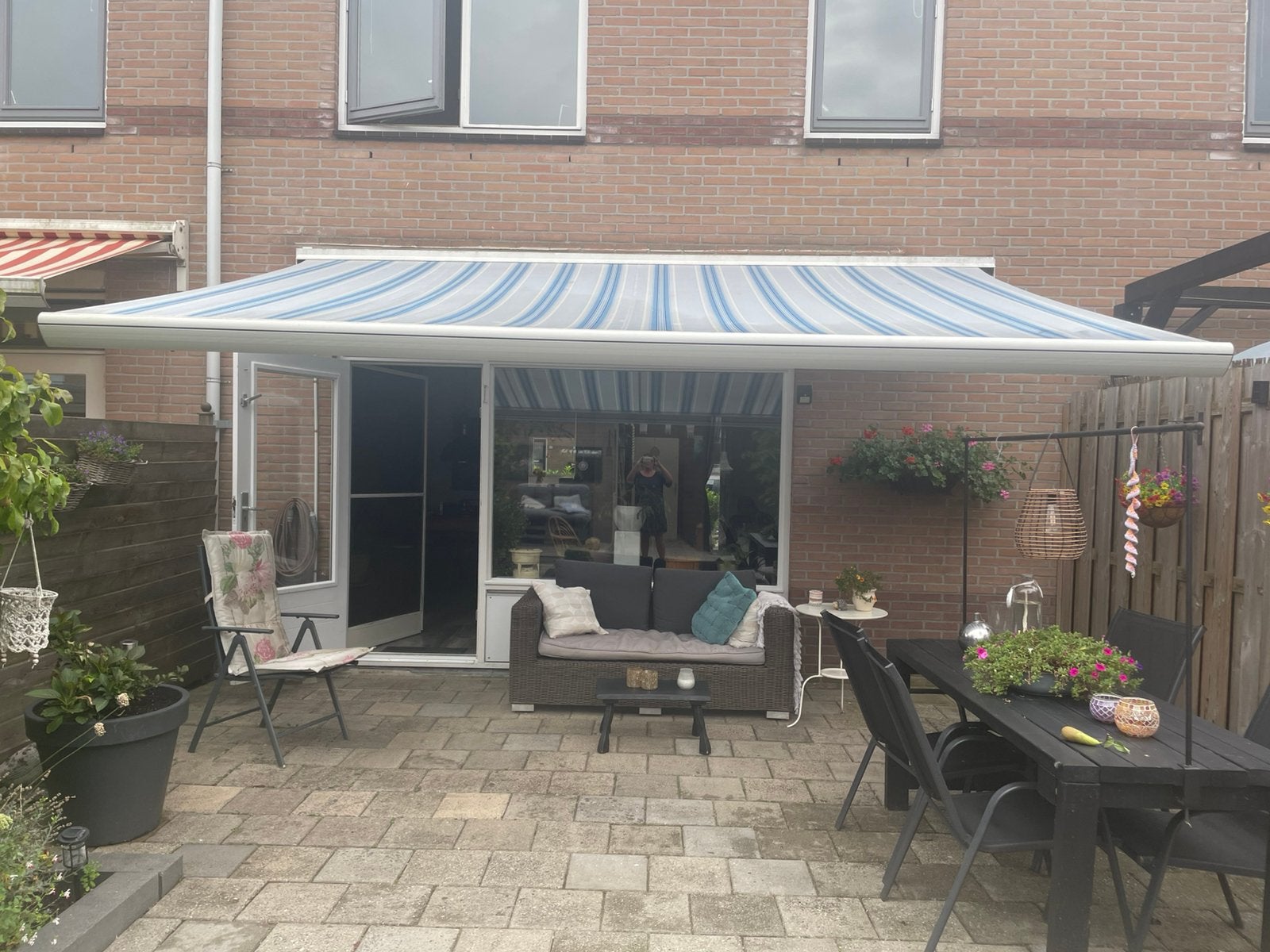 Elektrische zonnewering, Tuin en Terras, Zonneschermen, 150 tot 300 cm, Ophalen, Zo goed als nieuw, Knikarmscherm