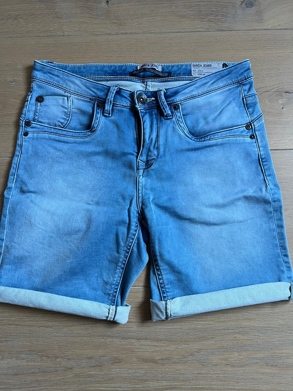 Prachtige korte broek García maat XS34, Kleding | Dames, Ophalen, Zo goed als nieuw, Blauw, W30 - W32 (confectie 38/40)