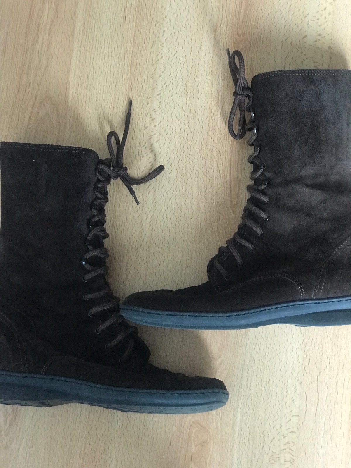 Suède veterlaarsjes, Kleding | Dames, Ophalen of Verzenden, Zo goed als nieuw, Bruin, Sneakers of Gympen