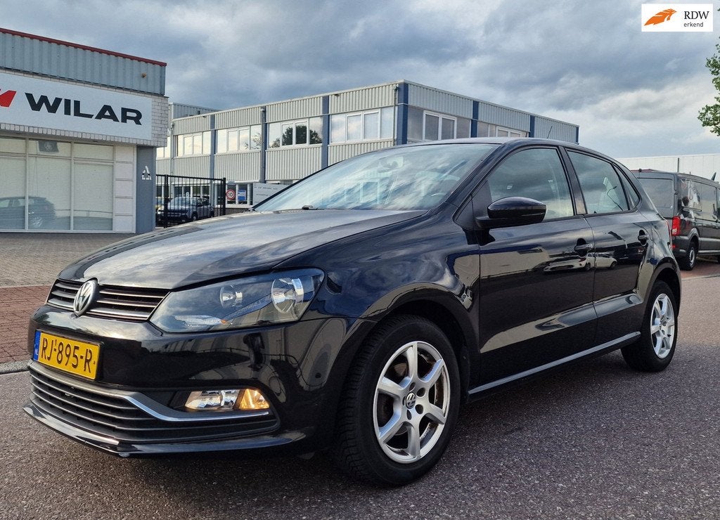 Volkswagen Polo 1.0 First Edition CARPLAY NAVI 2 X SLEUTELS, Auto's, Volkswagen, Euro 6, Zwart, Bedrijf, Handgeschakeld