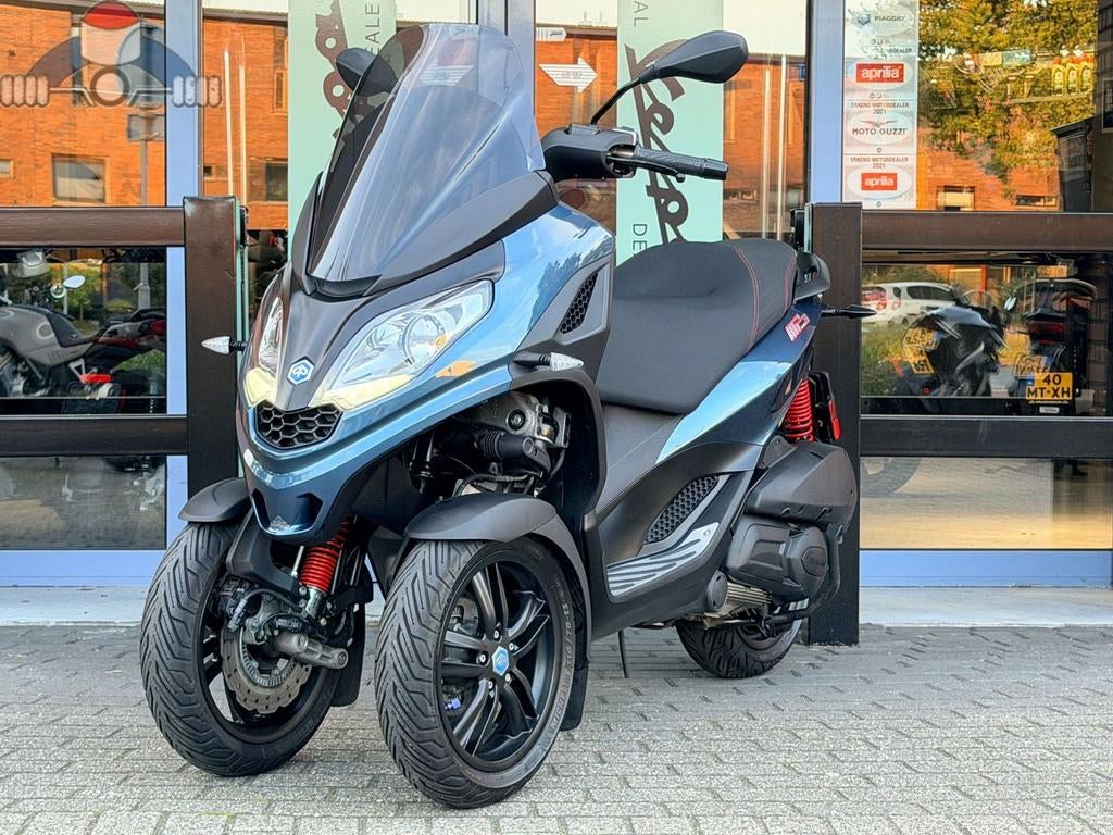 Piaggio MP3 300 HPE Blu Zaffiro 5181km bj. 6-2024, Motoren, Motoren | Piaggio, Bedrijf, Scooter, 12 t/m 35 kW, Minimaal motorrijbewijs A1
