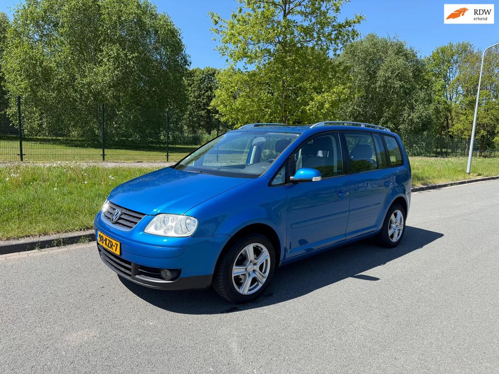 Volkswagen Touran 2.0-16V FSI Trendline, Gebruikt, 4 cilinders, Blauw, Electronic Stability Program (ESP)