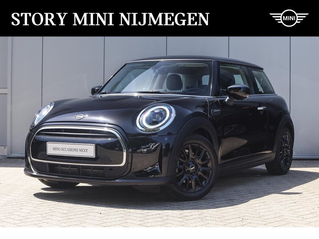 MINI Hatchback One Essential / LED / Navigatie / Multifuncti, Auto's, Mini, Stof, Gebruikt, Met garantie (alle), 4 stoelen