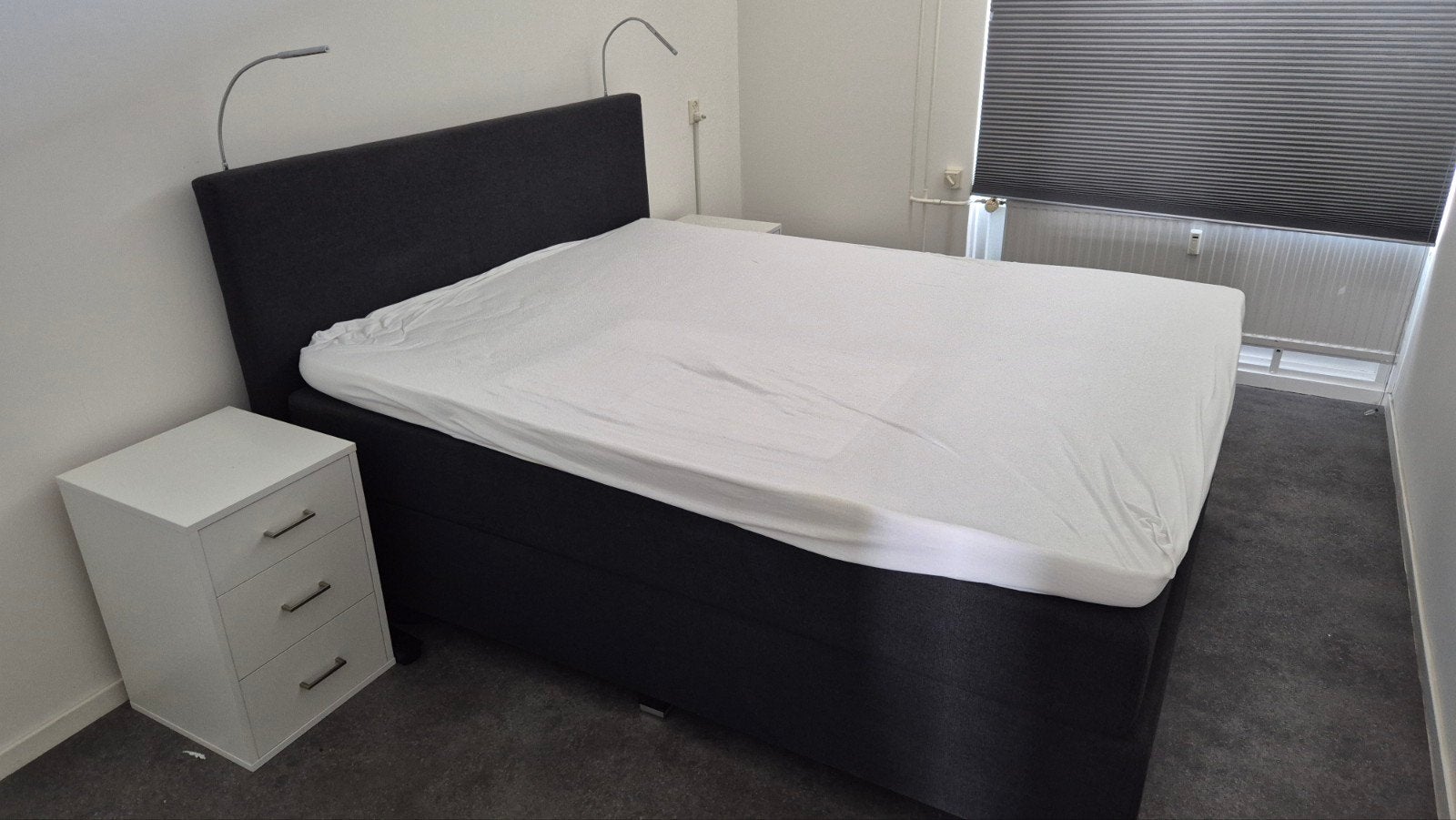 Swiss sensor bed 160x200 met lamp en nachtkastjes, Huis en Inrichting, Slaapkamer | Bedden, Ophalen, Gebruikt, Zwart, Tweepersoons