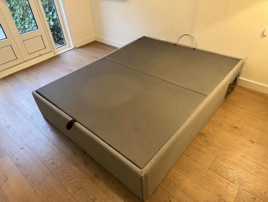 Kave Home bed 160x200 met opbergruimte en matras, Huis en Inrichting, Slaapkamer | Bedden, Ophalen, Gebruikt, Tweepersoons, 200 cm
