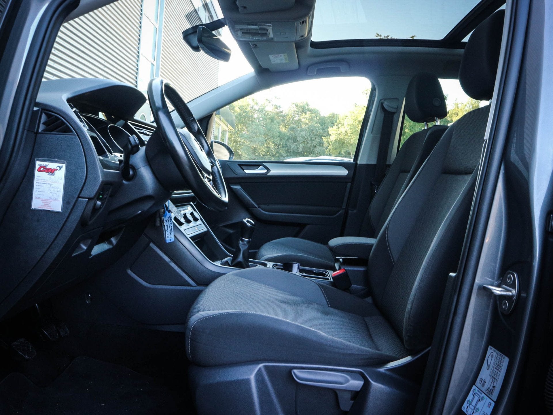 Volkswagen Touran 1.6 TDI SCR Connected Series 7p Clima | Cr, Auto's, Voorwielaandrijving, Stof, Gebruikt, Euro 6