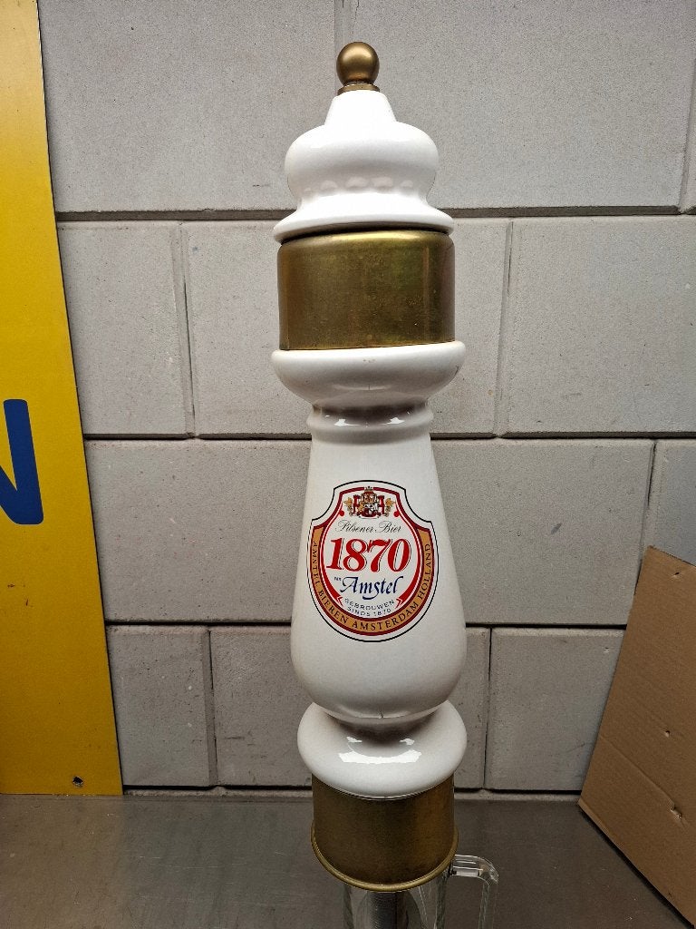Porseleinen bierpomp amstel 1870, Ophalen