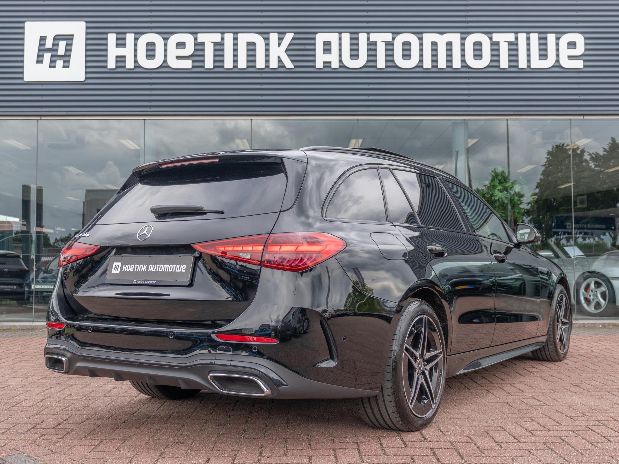 Mercedes-Benz C-klasse Estate 300 e AMG Line | Massage | Pan, Automaat, Achterwielaandrijving, 4 cilinders, Automatische klimaatregeling