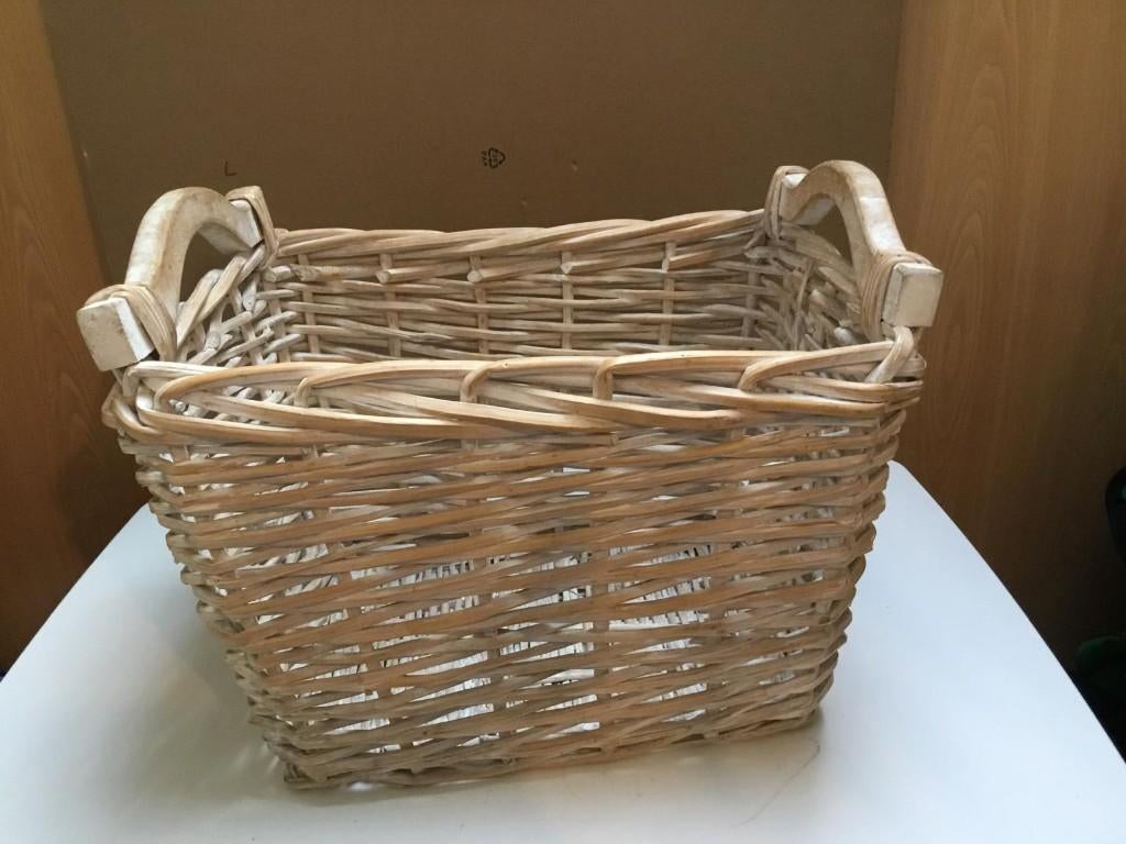 Rieten mand met houten handvatten, Mand, Ophalen of Verzenden, Zo goed als nieuw, Riet