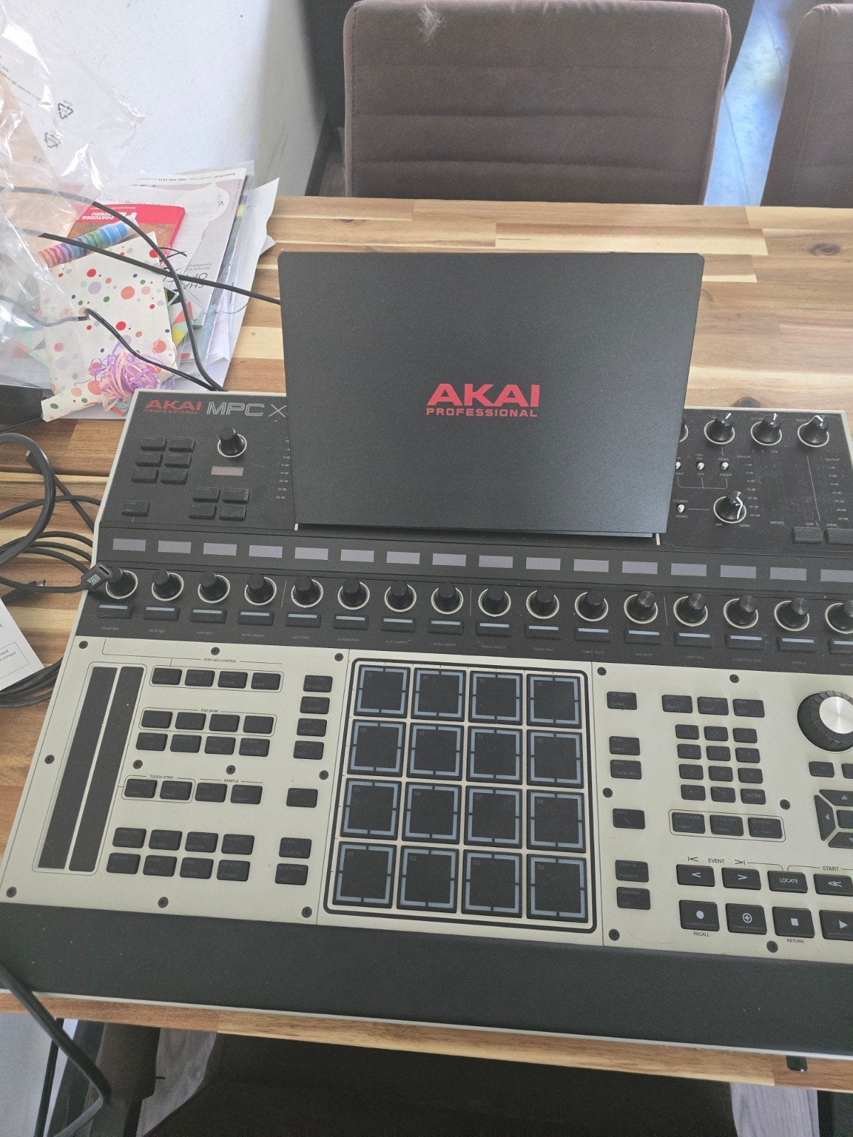 Akai MPC Xl - Professionele Music Production Center, Muziek en Instrumenten, Synthesizers, Overige aantallen, Zo goed als nieuw