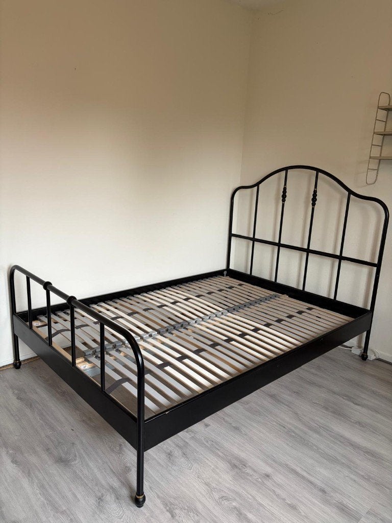 Ikea bed, Ophalen, Eenpersoons, Zwart, 140 cm