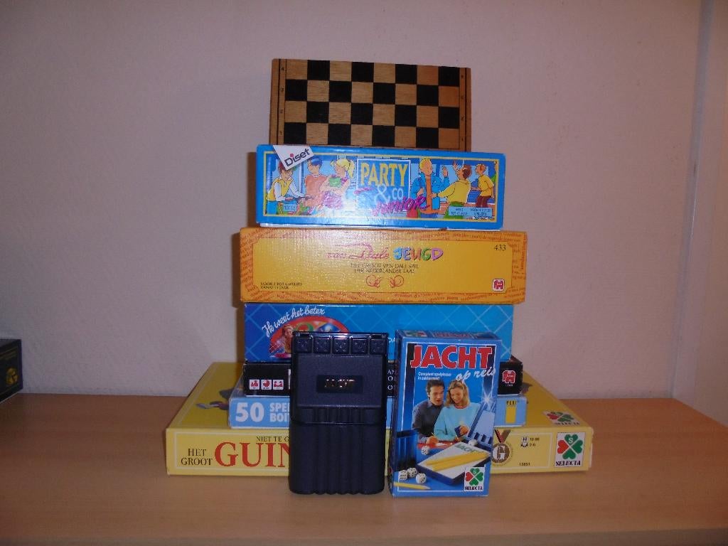 div spellen in zeer goede staat, Drie of vier spelers, Ophalen of Verzenden, Zo goed als nieuw, MB Spellen