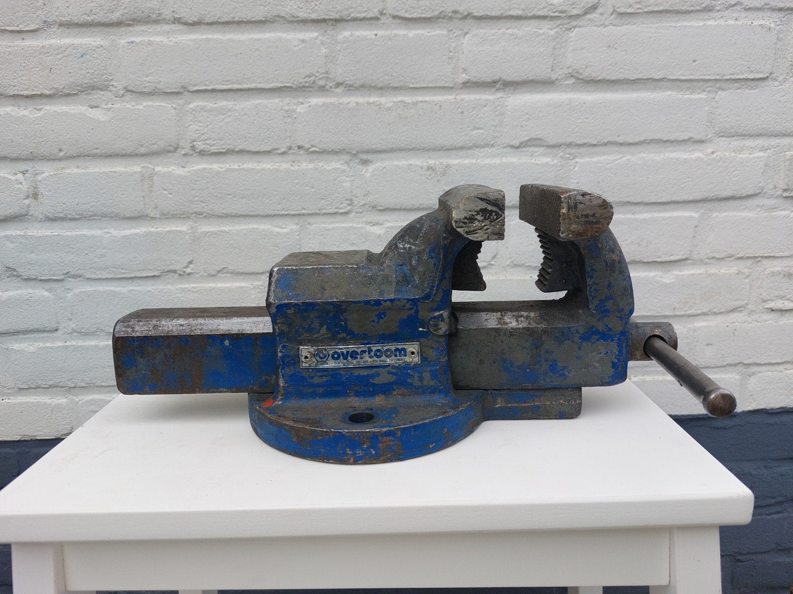 Bankschroef Overtoom met pijpklem, Ophalen of Verzenden, Gebruikt, Minder dan 70 cm, Bankschroef