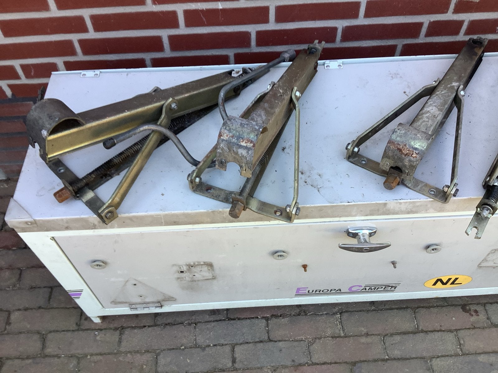 Set van 4 gebruikte caravan uitdraaisteunen, Caravans en Kamperen, Caravan accessoires, Ophalen, Gebruikt