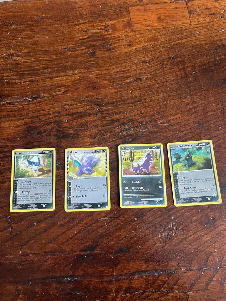 Pokémon kaarten: Absol, Nidorino, Stunky, Poochyena, Ophalen of Verzenden, Zo goed als nieuw, Meerdere kaarten
