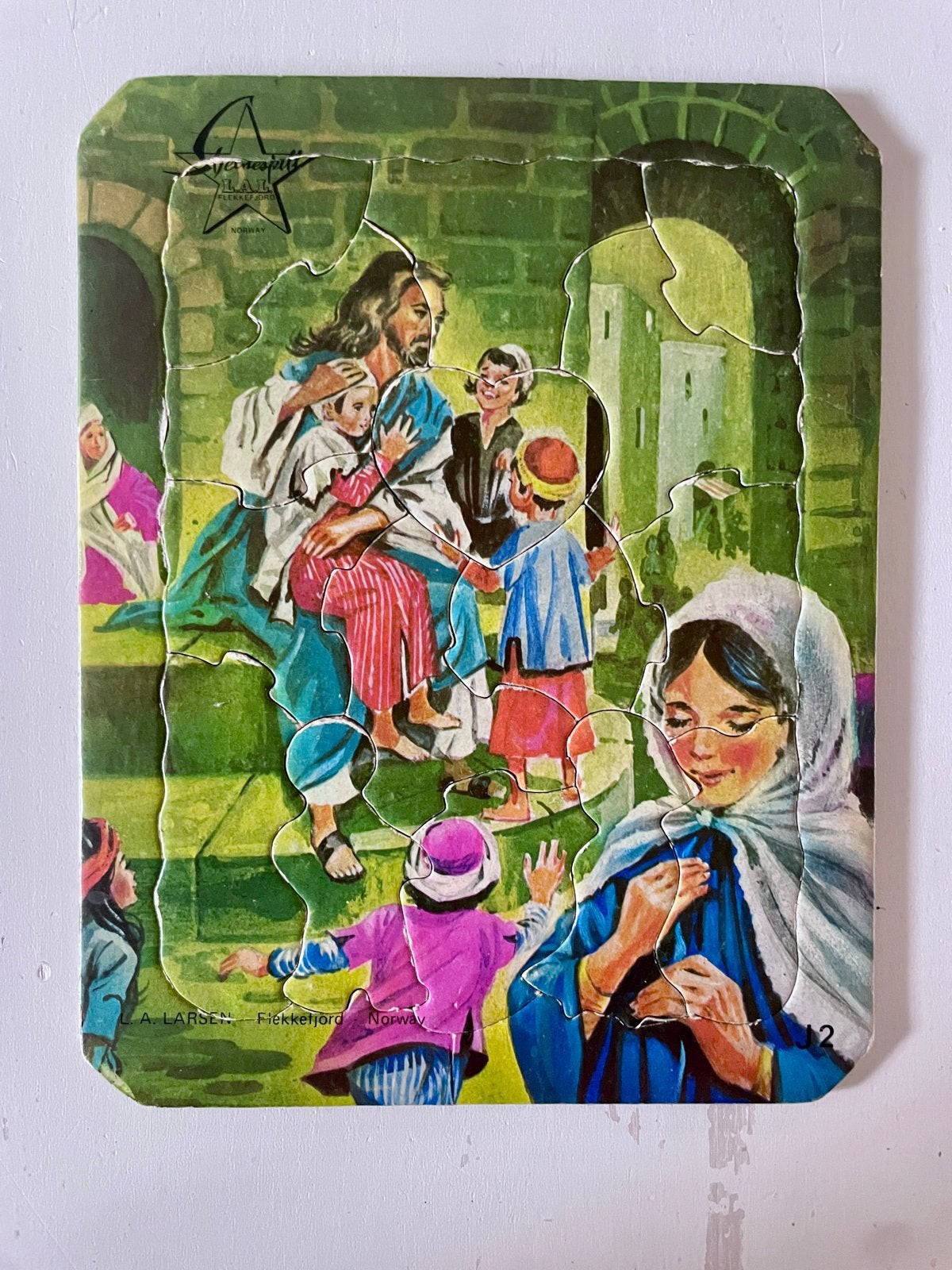 Vintage Larsen Puzzel "Laat de kinderen tot mij komen" J2, Ophalen of Verzenden, Minder dan 10 stukjes, Gebruikt, 4 tot 6 jaar