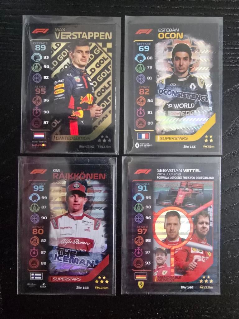 Topps Turbo Attax TCG 18 Stuks,4 Holo GEEN LOSSE VERKOOP!, Hobby en Vrije tijd, Verzamelkaartspellen | Overige, Ophalen of Verzenden