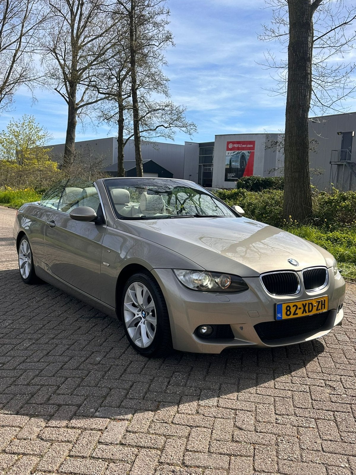 BMW 3-Serie 2.0 I 320 Cabrio AUT 2007 Bruin, Automaat, 1995 cc, Beige, 4 cilinders