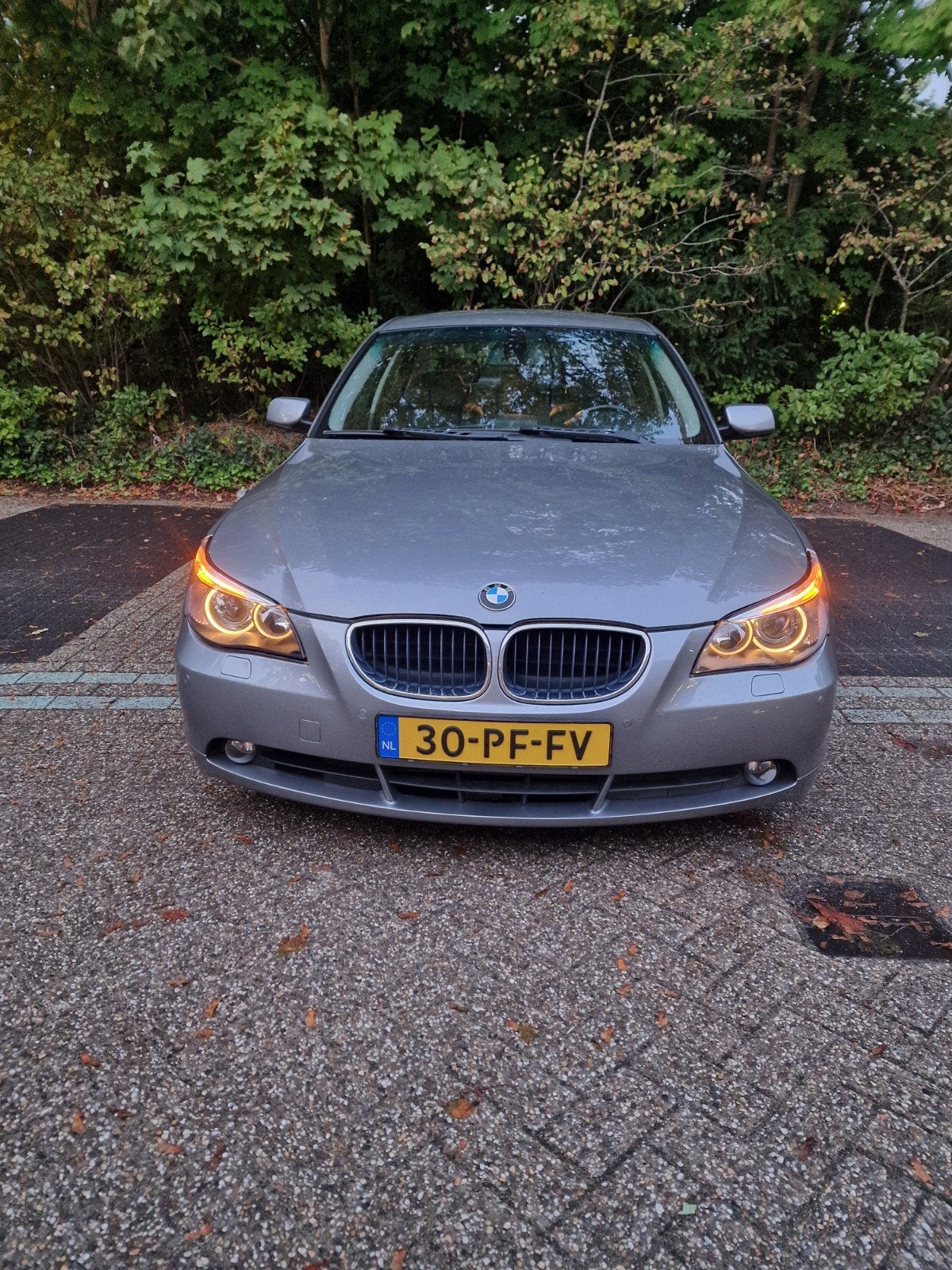 BMW 5-Serie 2.5 I 525 AUT 2004 Grijs, Auto's, Automaat, Achterwielaandrijving, 2000 kg, Particulier