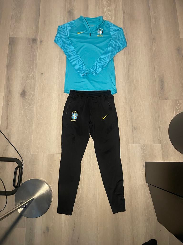 Brazilië trainingspak, Zo goed als nieuw, Voetbal, Maat 46 (S) of kleiner, Verzenden