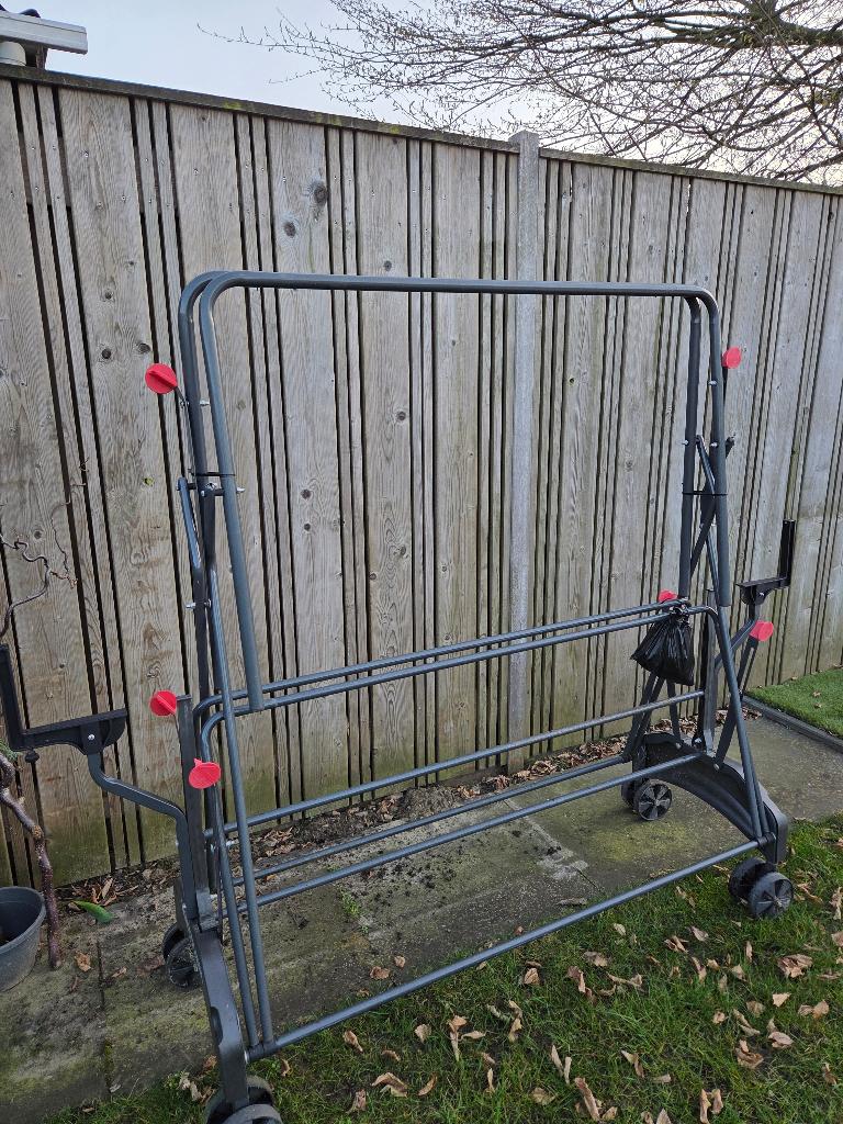 tafeltennistafel frame, Sport en Fitness, Tafeltennis, Ophalen, Gebruikt, Tafel Outdoor, Verrijdbaar