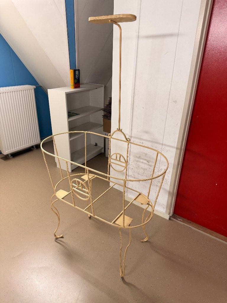 Antiek smeedijzeren wiegframe zonder bekleding, Ophalen, Gebruikt, Wieg