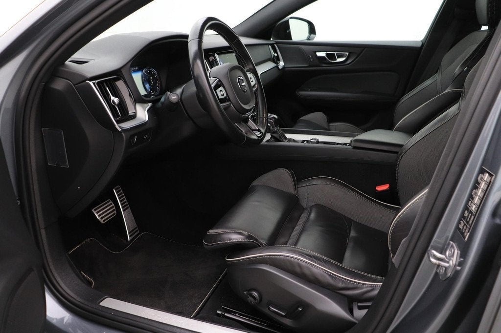 Volvo S60 2.0 T5 R-Design | ACC | Harman/Kardon | Trekhaak |, Auto's, Volvo, Euro 6, 4 cilinders, 1969 cc, Zilver of Grijs
