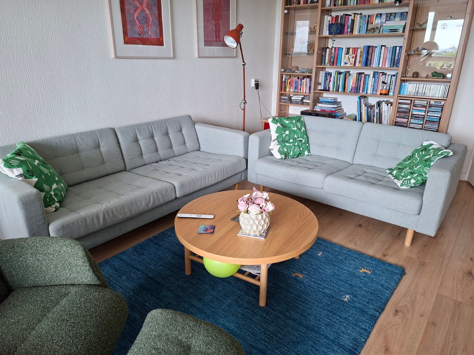 bankstel- 2-zits en 3-zits. ikea. licht grijsgroen. in goed, Ophalen, Gebruikt, Driepersoons, 75 tot 100 cm
