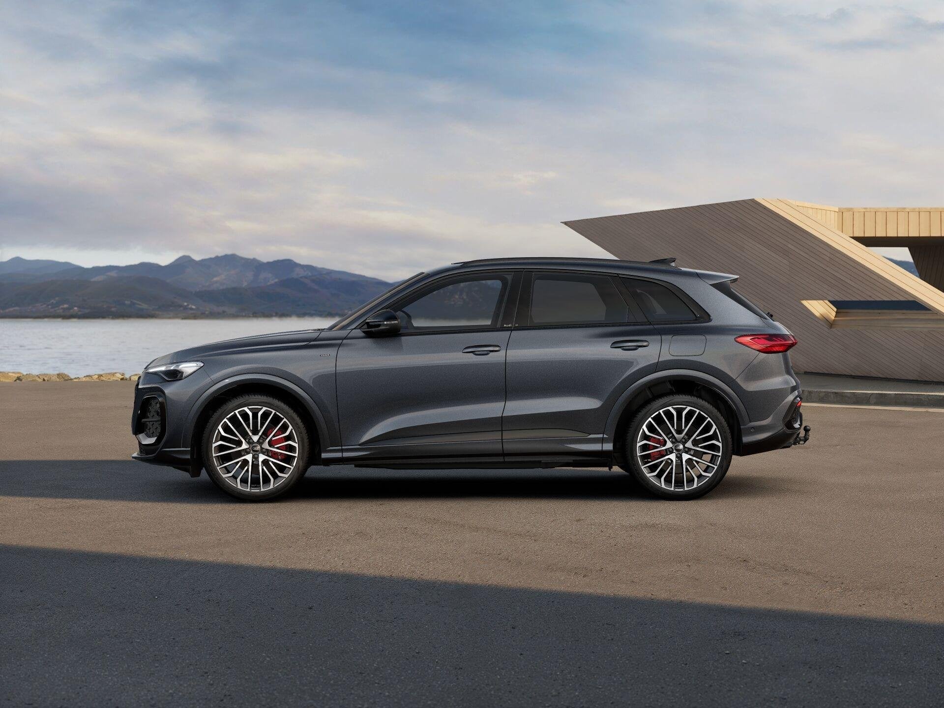 Audi Q5 2.0 TFSI e-hybrid quattro S Edition Competition | Tr, Auto's, Audi, Automaat, 12 maanden, 4 cilinders, 150 min