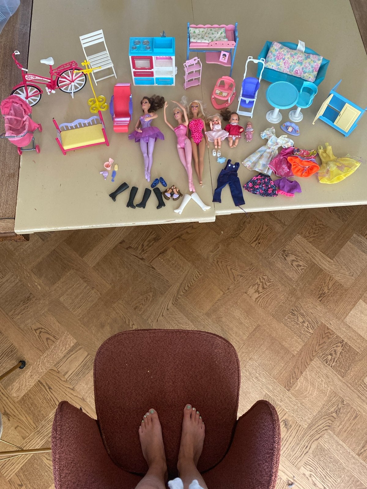 Leuke Barbie set met accessoires en meubels, Kinderen en Baby's, Speelgoed | Poppen, Ophalen of Verzenden, Gebruikt, Barbie