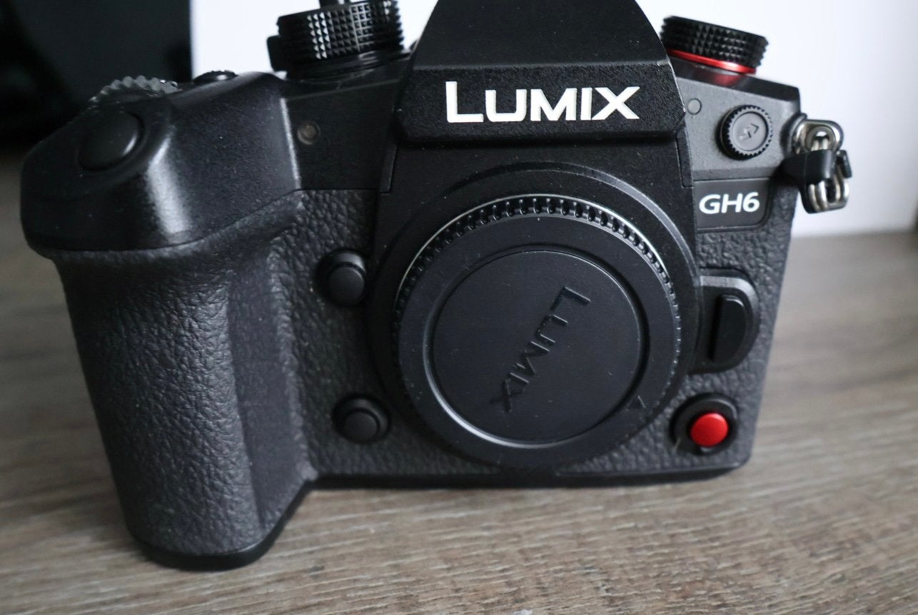 Panasonic Lumix GH6 Body, Audio, Tv en Foto, Fotocamera's Digitaal, Accu, Panasonic, Kantelbaar/draaibaar scherm, Ophalen of Verzenden