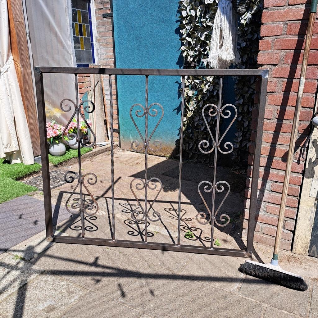 Poort of fransbalcon, Ophalen, Nieuw, IJzer, Tuinhek