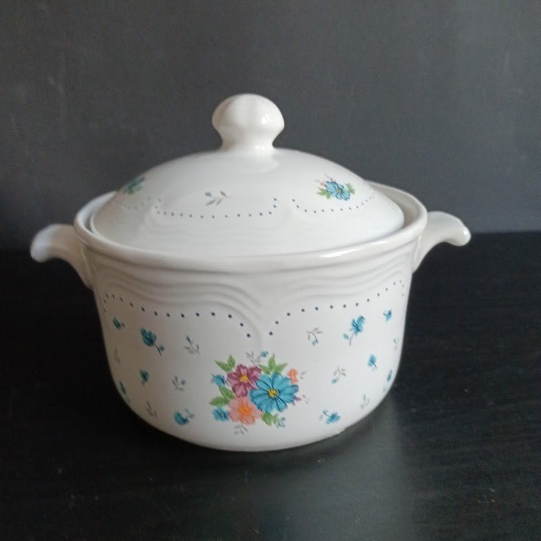 Leuke stoneware ovenschaal Provinciaals bouquet, Keramiek, Ophalen of Verzenden, Overige stijlen, Schaal of Schalen