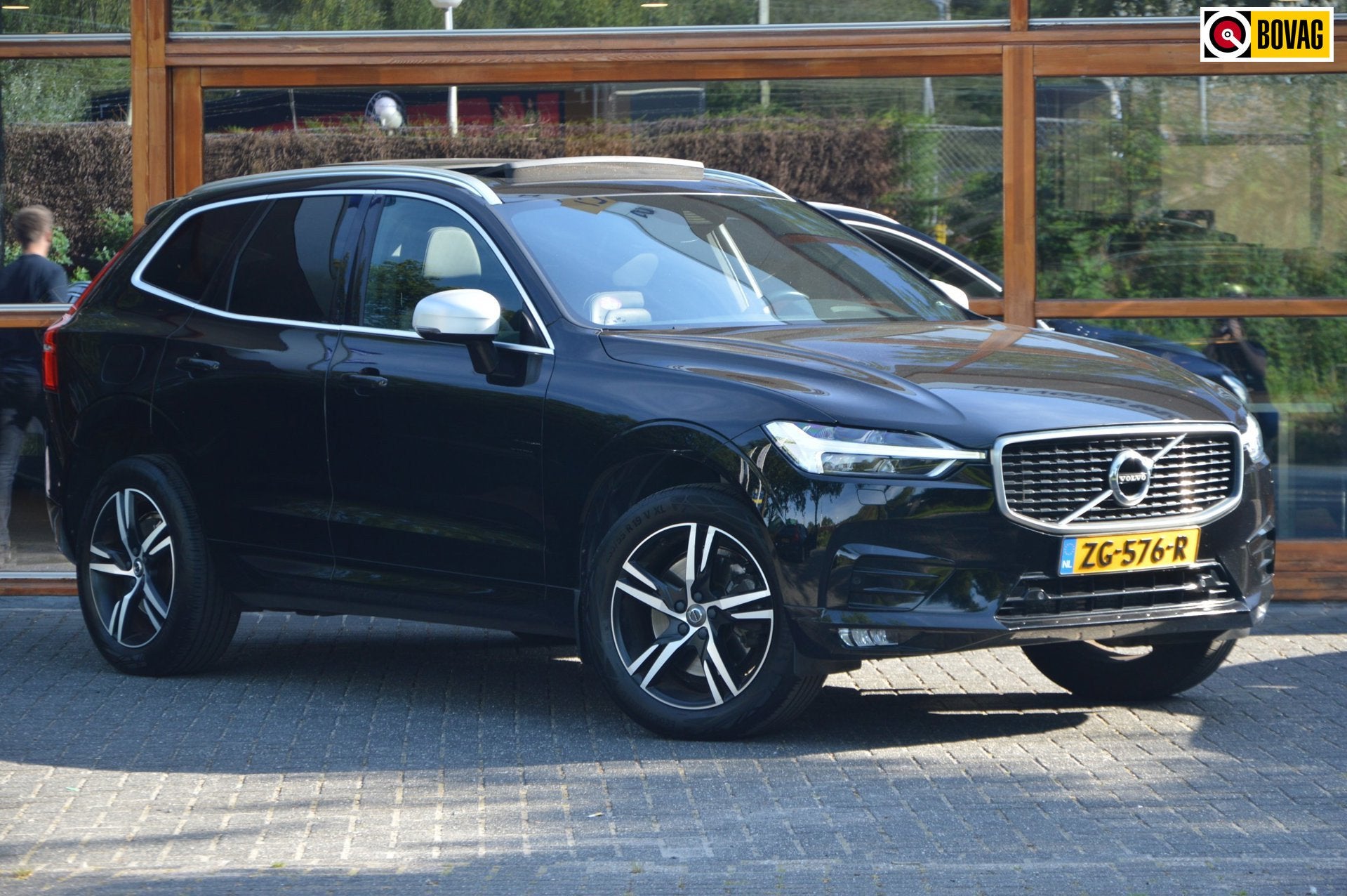 Volvo XC60 T5 R-Design | Panoramadak | Camera | Standkachel, Auto's, Gebruikt, 4 cilinders, 1969 cc, Zwart
