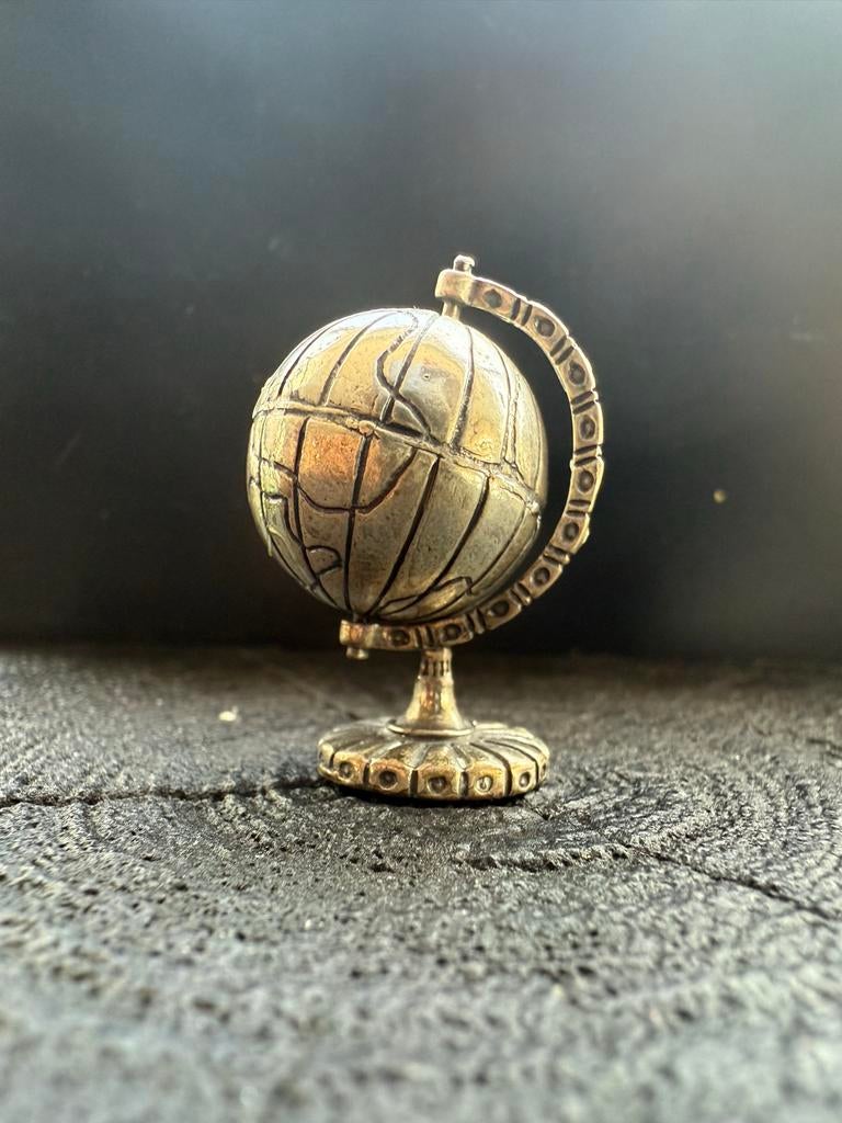 Zilveren miniatuur wereldbol 800, Ophalen of Verzenden, Zilver
