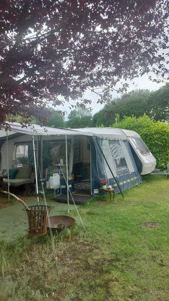 Goede caravan om in te wonen of om mee op pad te gaan, Dwarsbed, 750 - 1000 kg, Particulier, Beyerland