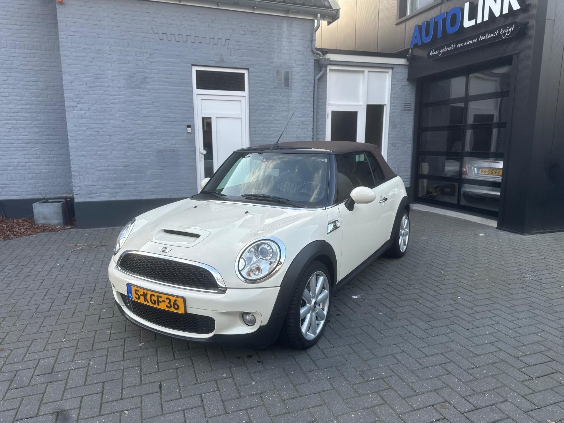 Mini Mini Cabrio S | 184 PK | LEER | XENON | NAVI |, Voorwielaandrijving, Euro 5, Gebruikt, 4 cilinders