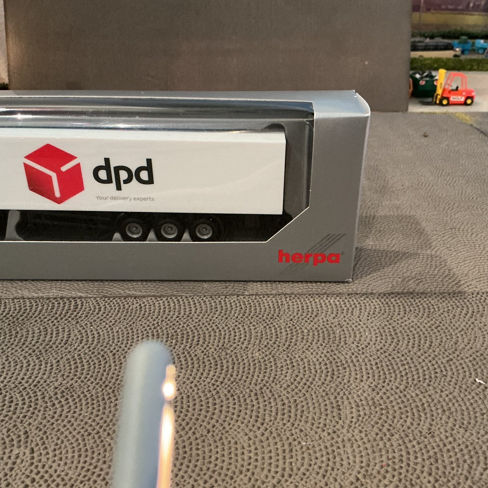 Mooie vrachtwagen van dpd 1/87 nieuw, Ophalen of Verzenden, Zo goed als nieuw, Bus of Vrachtwagen, Overige merken