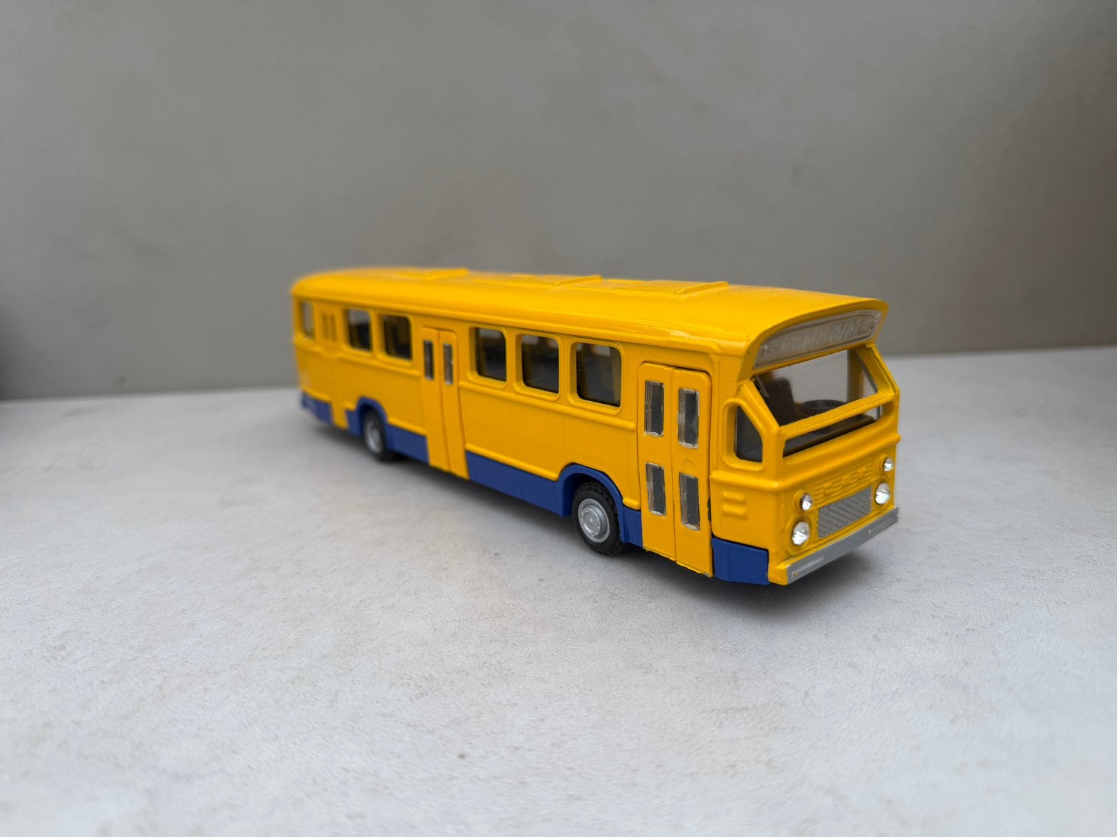 1/50 LION CAR DAF BUS GEEL / BLAUW, Ophalen of Verzenden, Zo goed als nieuw, Bus of Vrachtwagen, Lion Toys