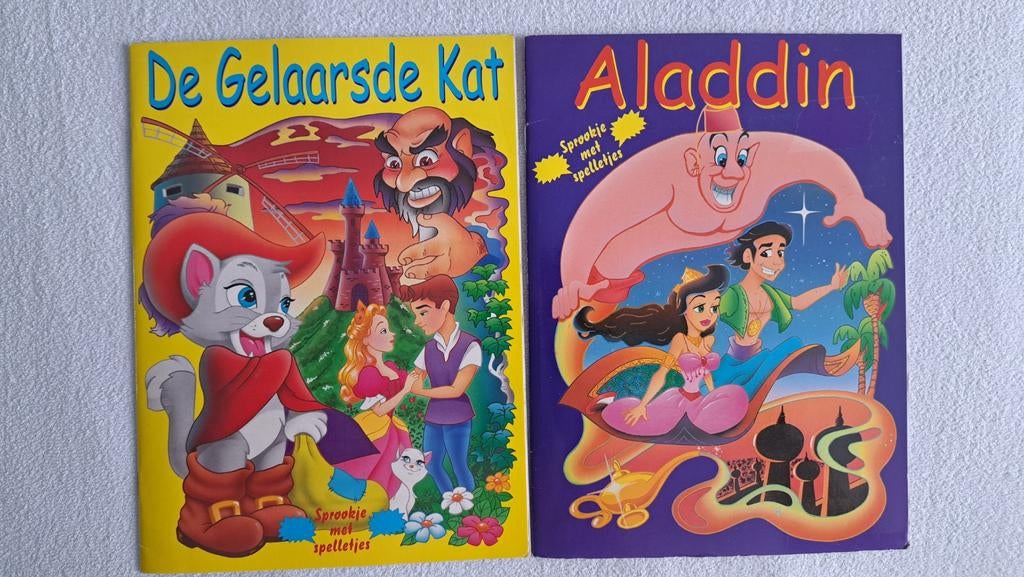 NIEUW: 2 sprookjes (De Gelaarsde Kat/Aladdin) met spelletjes, Boeken, Jongen of Meisje, Nieuw, Ophalen of Verzenden, Voorleesboek