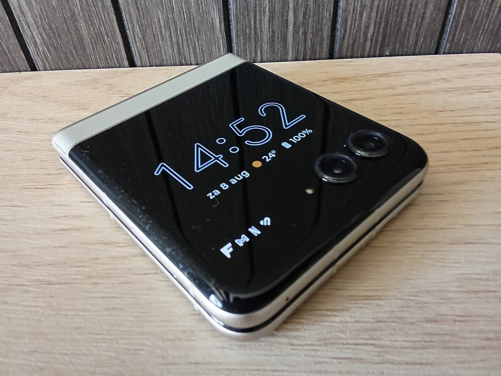 Motorola razr 50 (ruilen), Telecommunicatie, Ophalen, 6 megapixel of meer, Goud, Inklapmodel