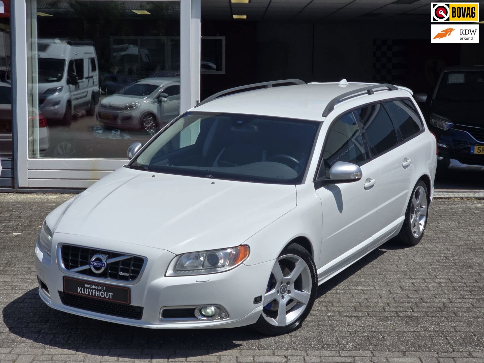 Volvo V70 2.5 FT T5 R-Design Automaat, Euro 5, Zwart, 93 €/maand, Automatische klimaatregeling
