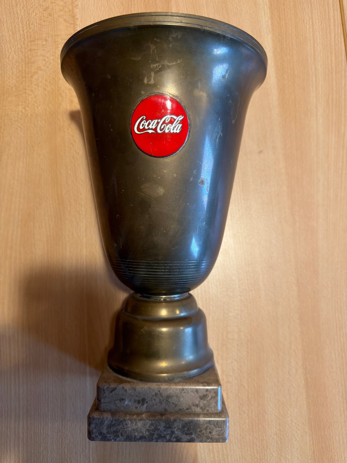 Vintage geëmailleerde Coca Cola wedstrijd beker, Ophalen