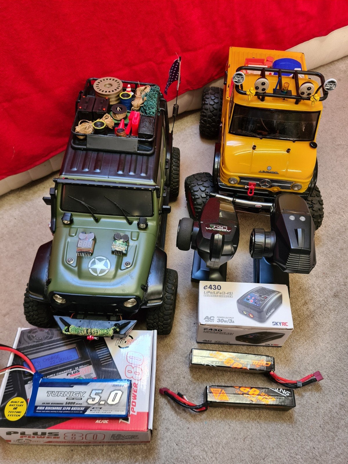 Tamiya Unimog & Absima Crawler met lader en lipo's, Ophalen of Verzenden, Schaal 1:10